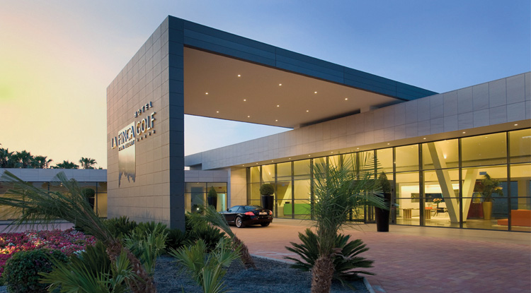 01-lafincaresort.jpg